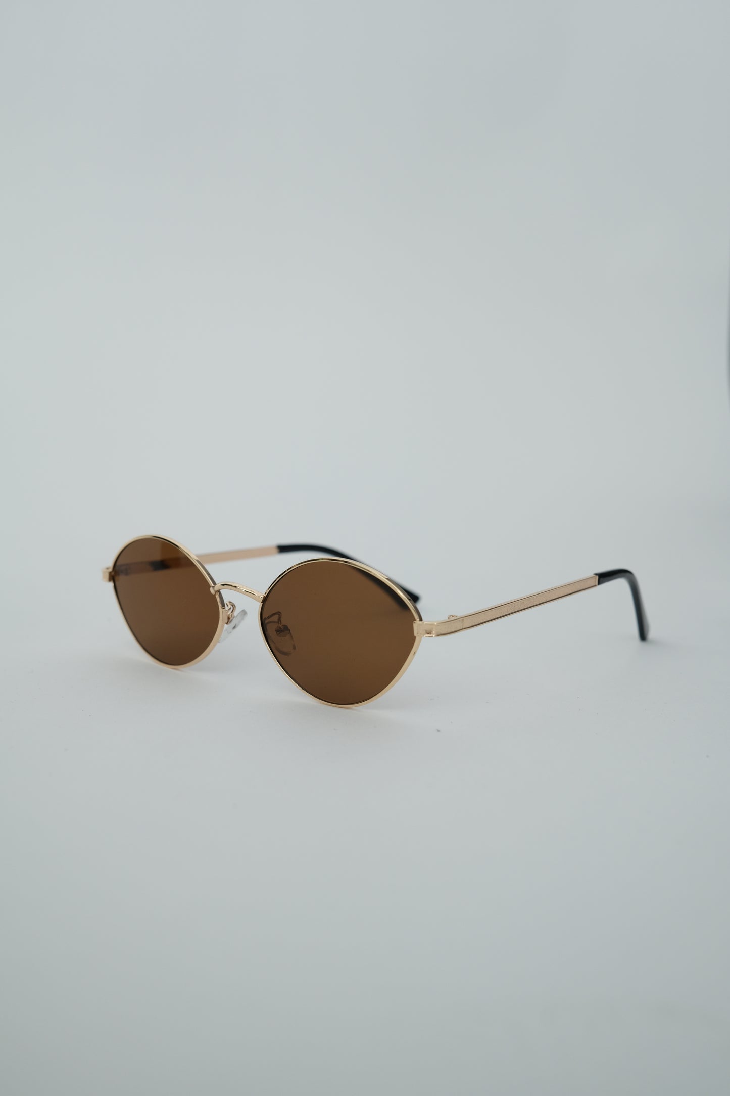 OVAL LENSES